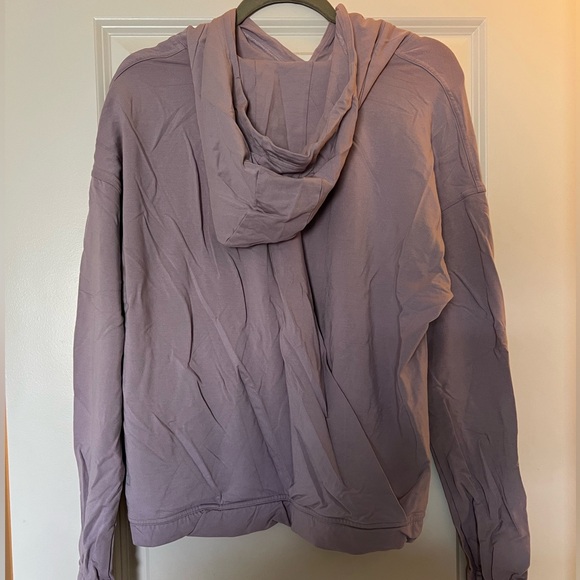 Lululemon jacket. Size 12 - Picture 2 of 3